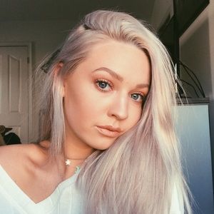 Meet your Posher, Alexandra